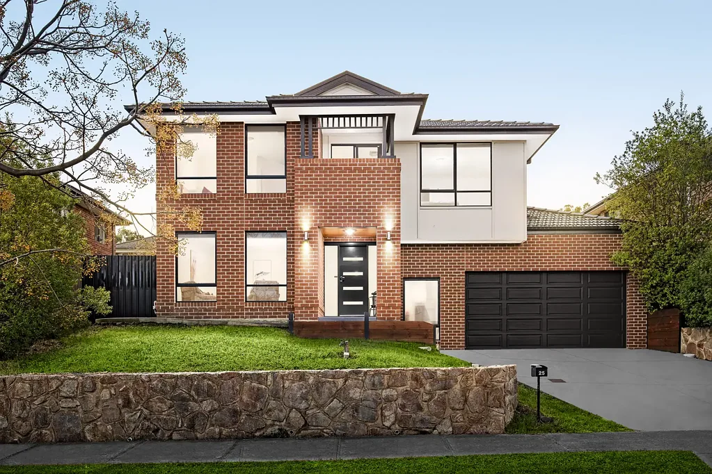 Doreen 4બેડરૂમ Substantial Family Living With Stunning City Views