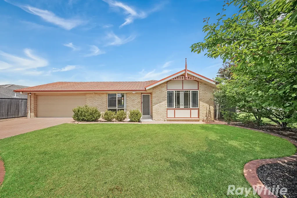 Singleton 4房  Low-Maintenance DHA Investment in Prime Hunterview Location!