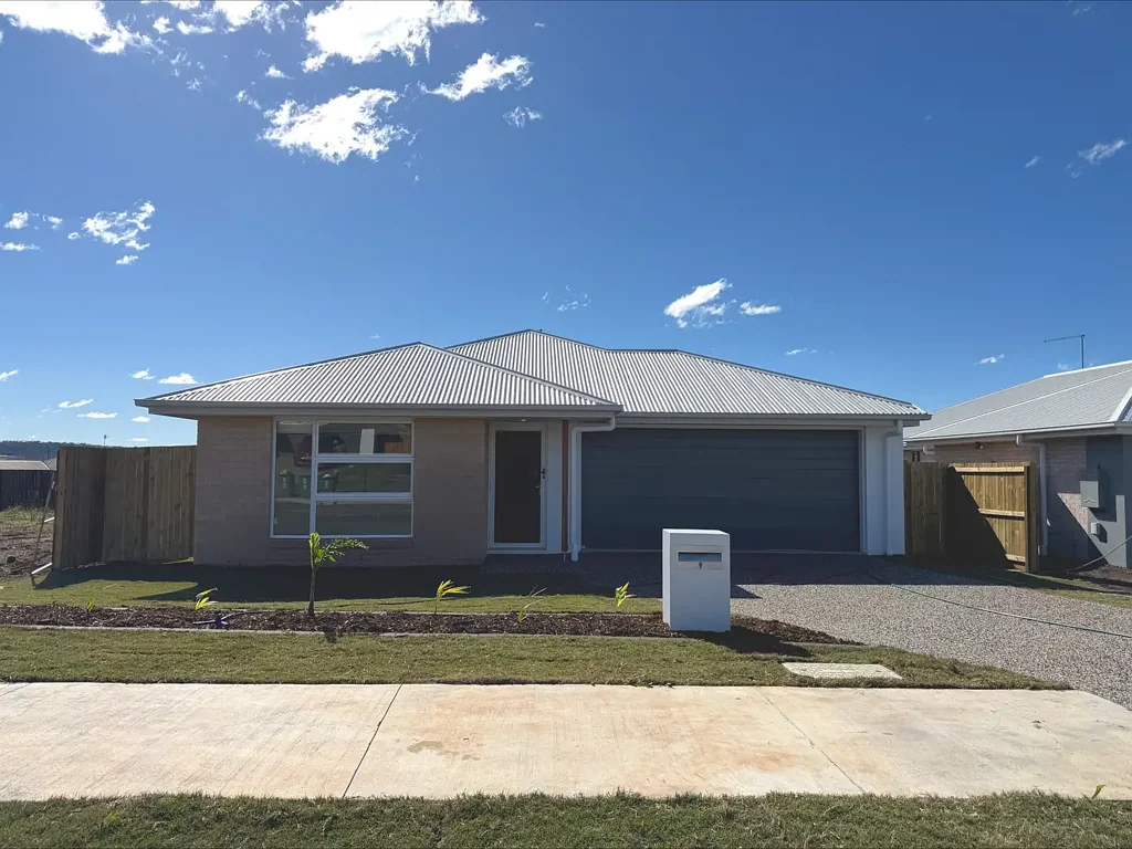 4 Bedroom Gem!