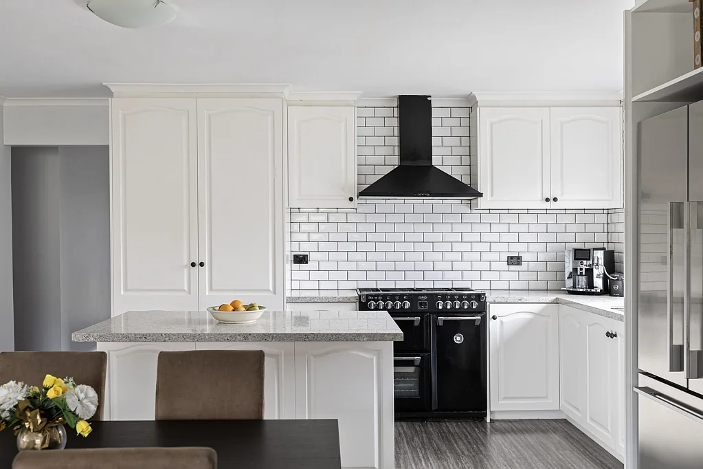 Sydenham 4 Slaapkamer Family Comfort with an Entertainer's Backyard