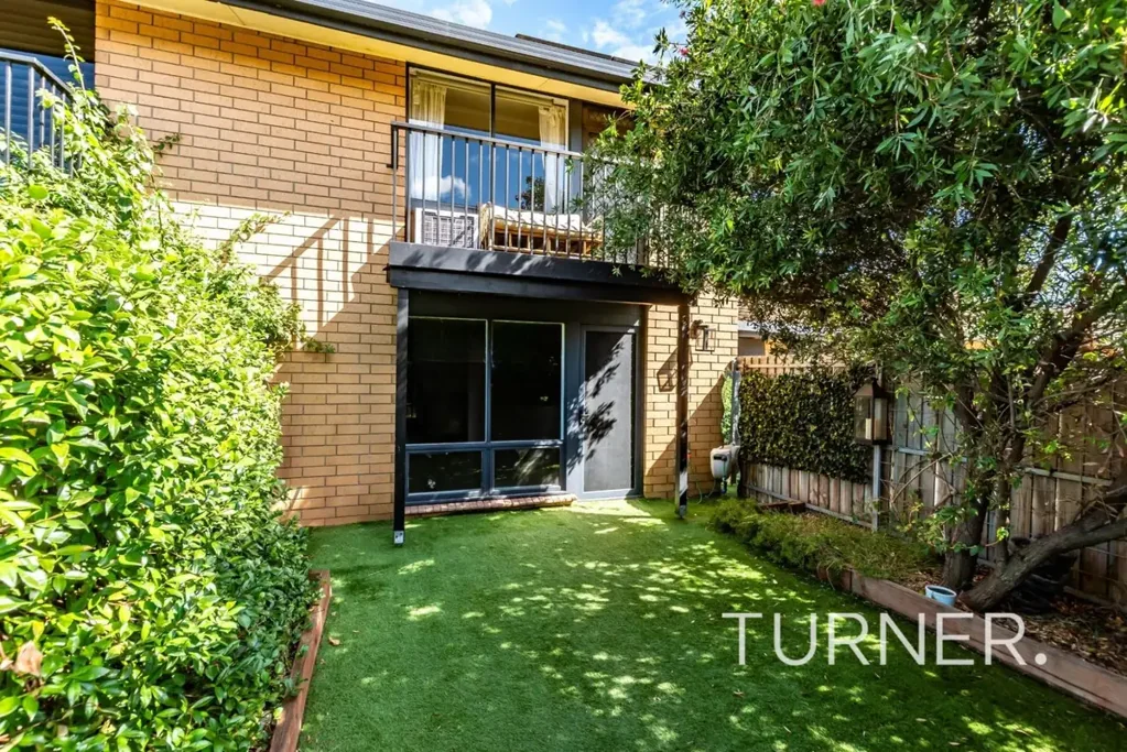 Glengowrie 2 Bedroom Modern Comfort in the Heart of Glengowrie