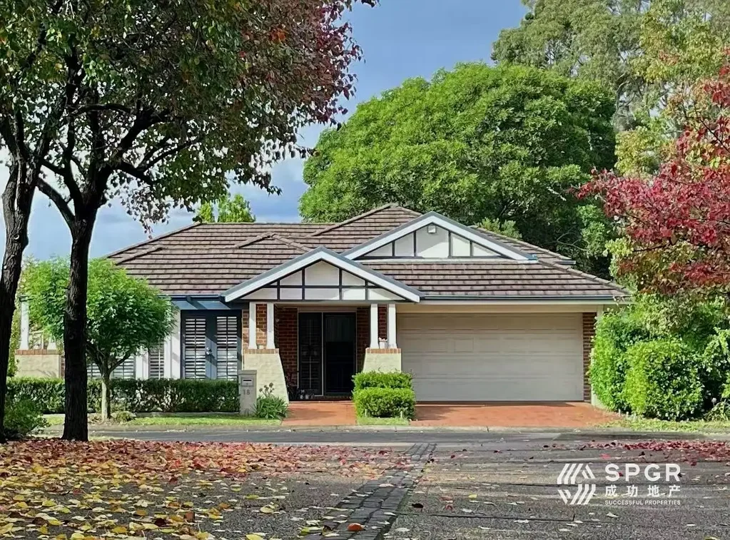 Modern 4-Bedroom Home with Resort-Style Living – Close to The King's School and Tara Anglican School!