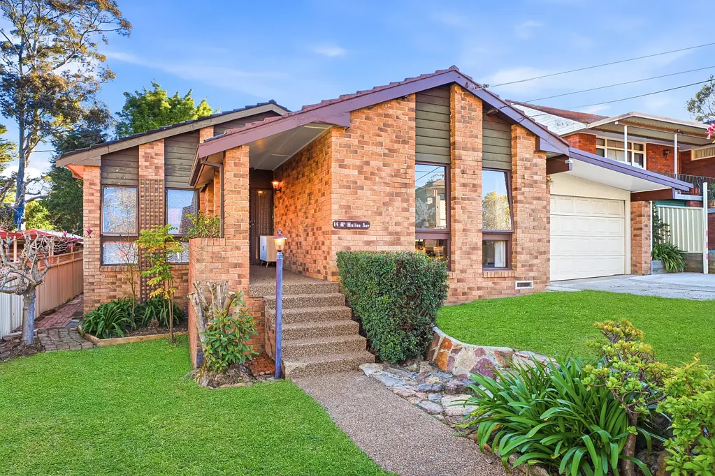 Carlingford 4房 备受喜爱的家庭住宅，潜力无限（需市政审批） Much-Loved Family Home with Potential (STCA)