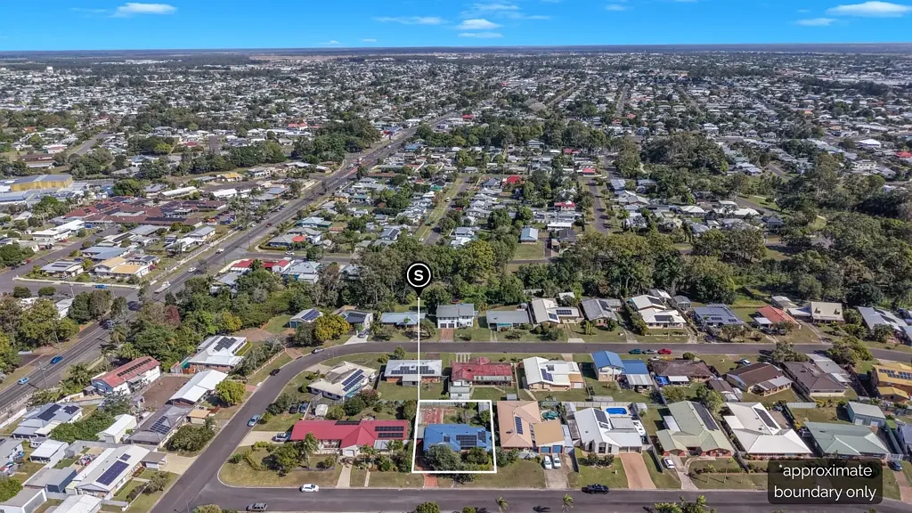 Bundaberg South 3कमरा OPPORTUNITY HERE 5 MINUTES TO C.B.D