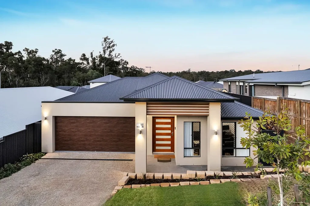 Bellbird Park 4Zimmer Simply Stunning — Contemporary Living in Brentwood Forest!!