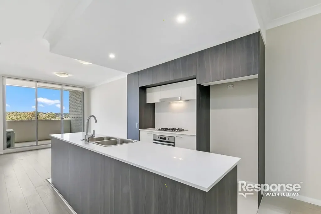 Mount Druitt 2Kwarto Contemporary Fifth-Floor Apartment with Lifestyle Convenience
