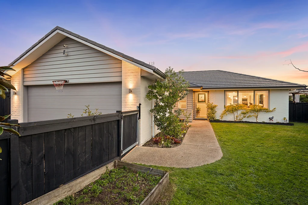 11 Grapnel Street, Red Beach, Rodney, Auckland