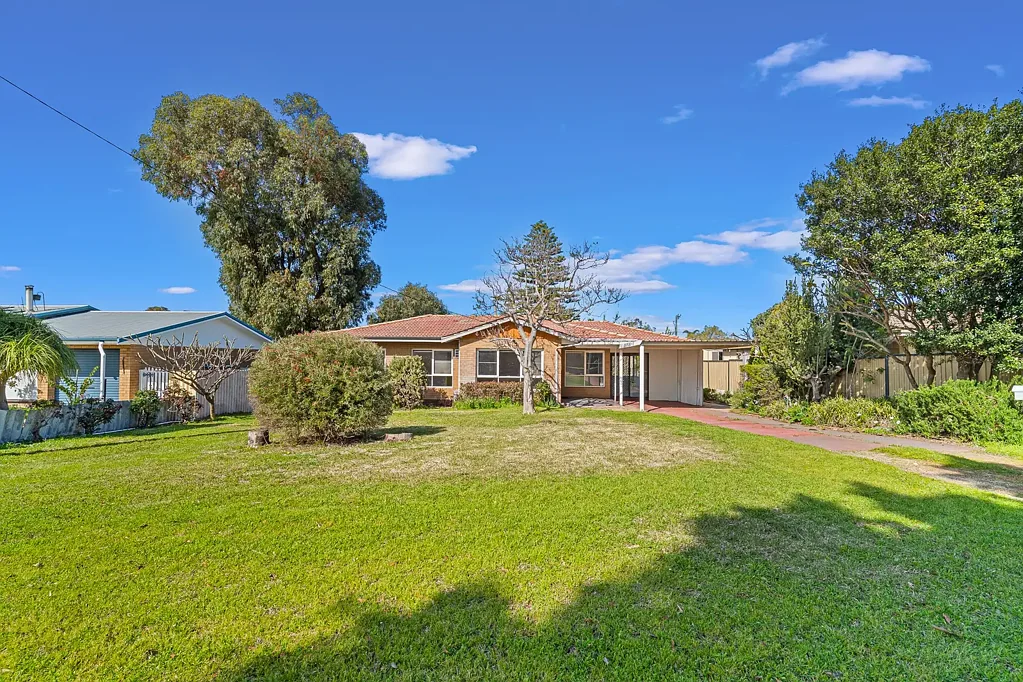 Central Mandurah Gem on 809sqm - Comfort, Character & Coastal Convenience