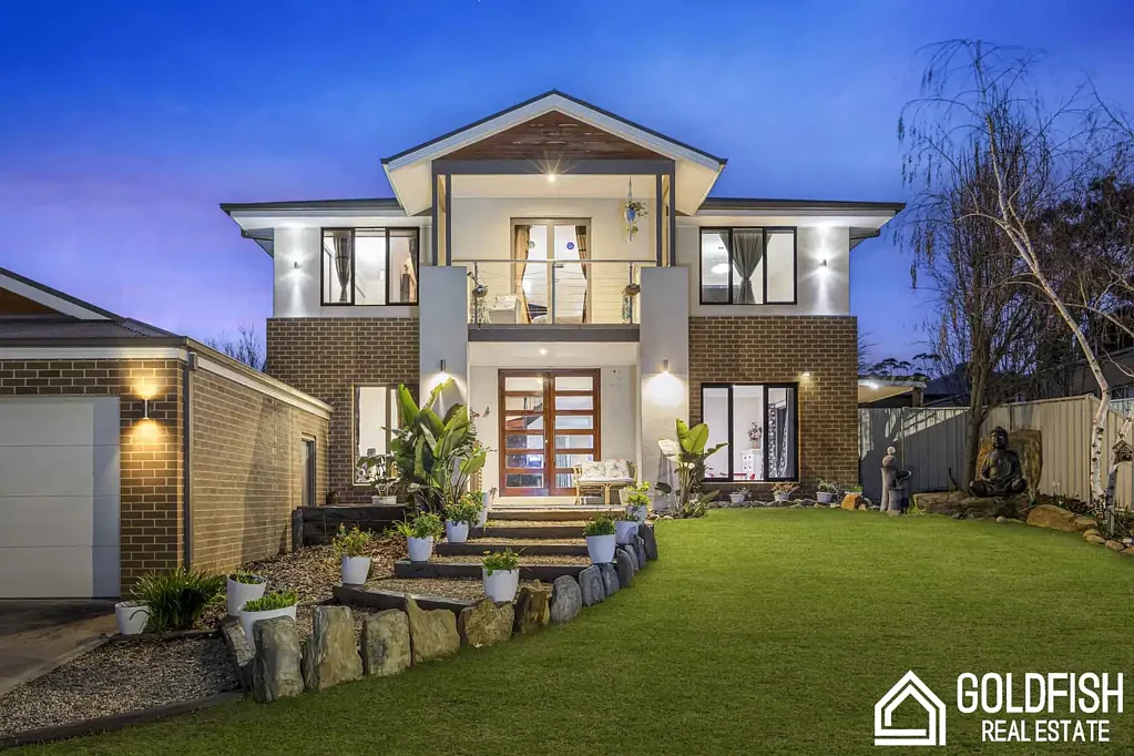 Golden Square 6房  Grand five - bedroom family living with Self - Contained Bungalow I For Sale in Golden Square