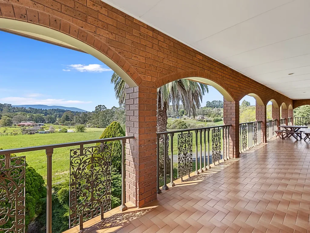Wandin North 4ਬੈੱਡਰੂਮ "FIORE MANOR"