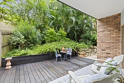 2/7 Explorer Street, Toowong