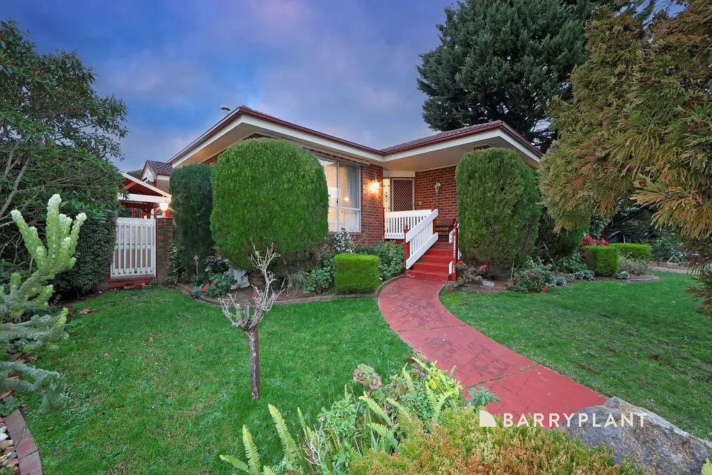 Ferntree Gully 4房 私密宁静的环境 Private & Peaceful Setting