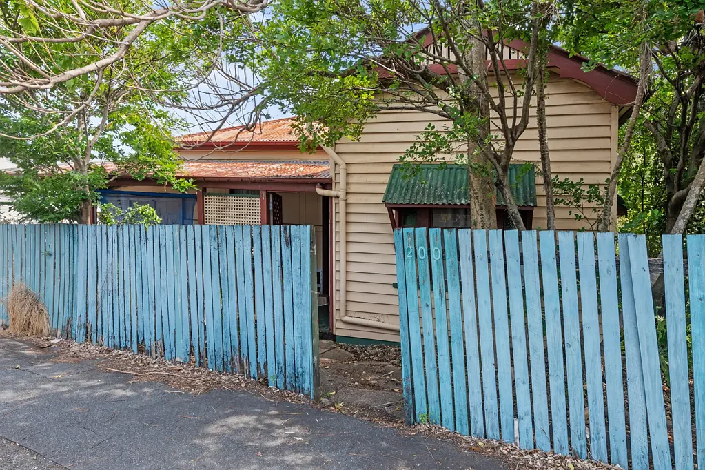 Red Hill 4 Bedroom Corner Position, Holding Income and a Decision Point That Works in Your Favour
