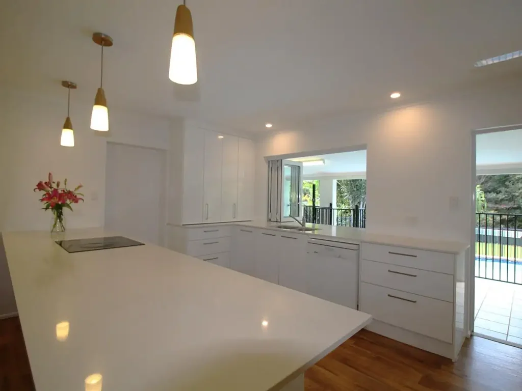 Tropical living in Bayview Heights - 6 month lease