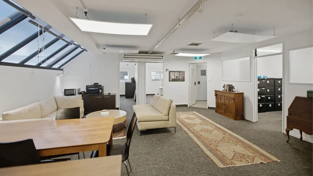 Tauranga Central Compelling owner occupier office unit!