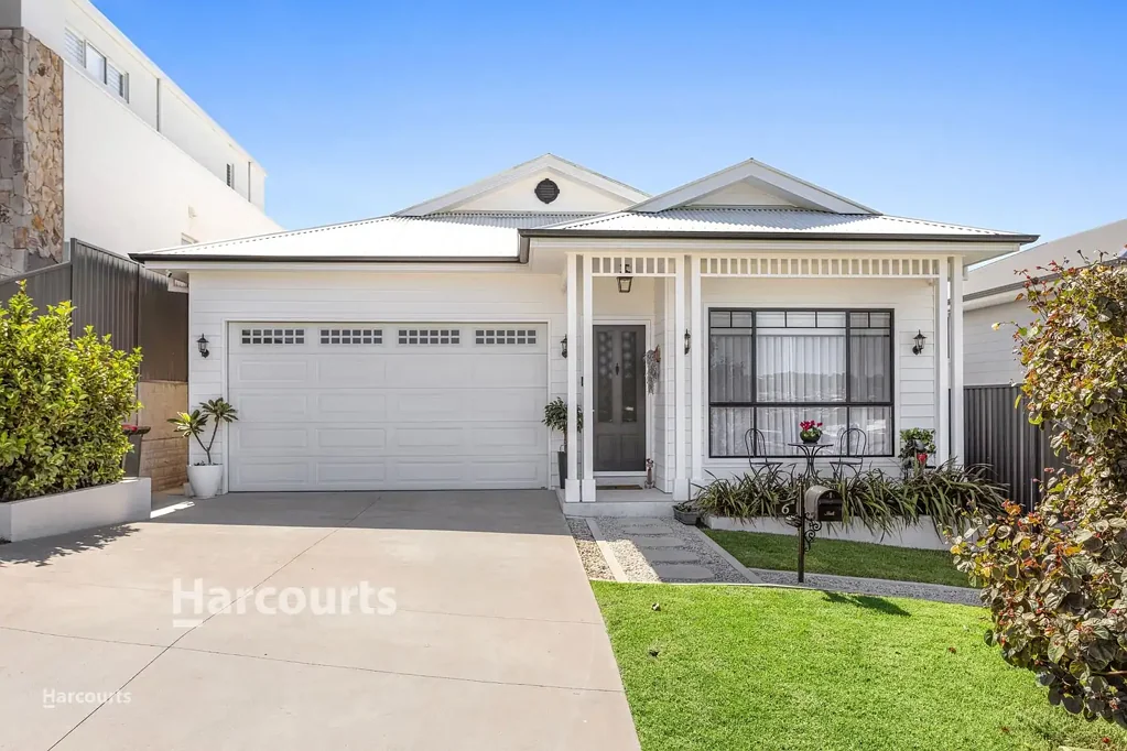 6 Bristlebird Drive, Calderwood, NSW 2527