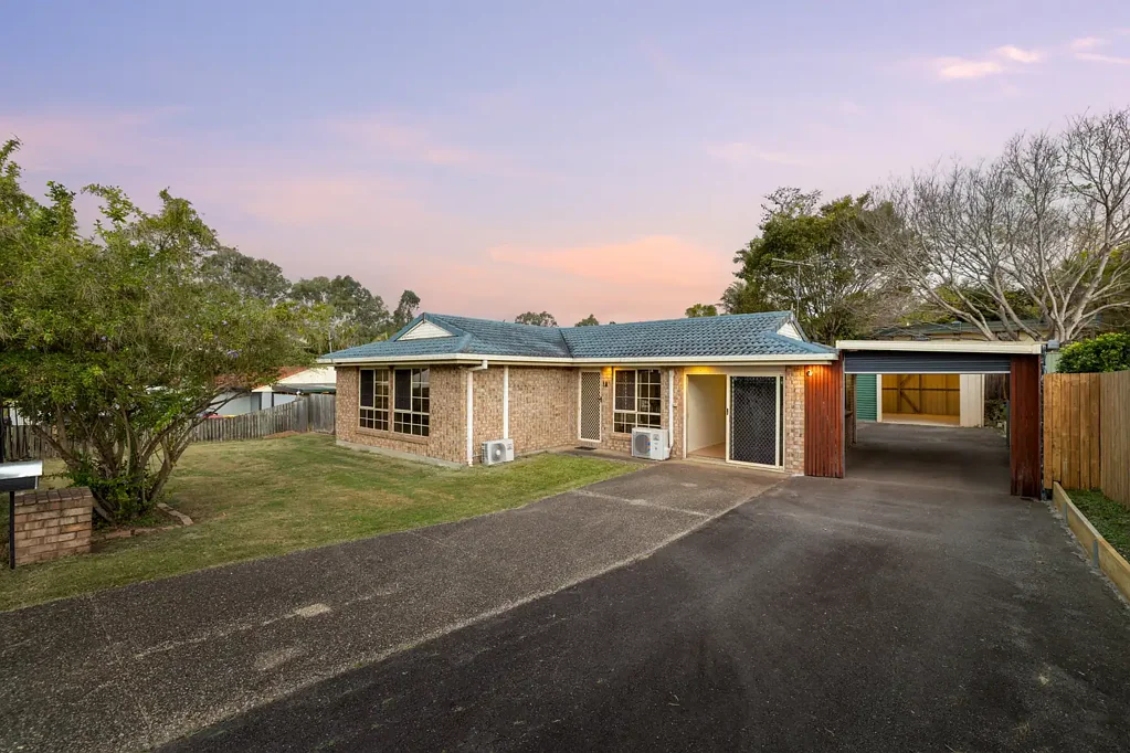 Bellbird Park 3房 H a r r y - 侧面通道、大后院和卓越便利 H a r r y - Side Access, Big Backyard & Exceptional Convenience