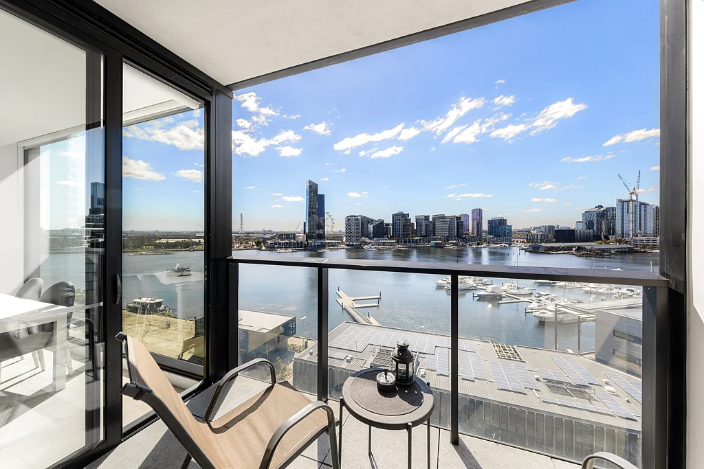 906/915 Collins Street, Docklands, VIC 3008