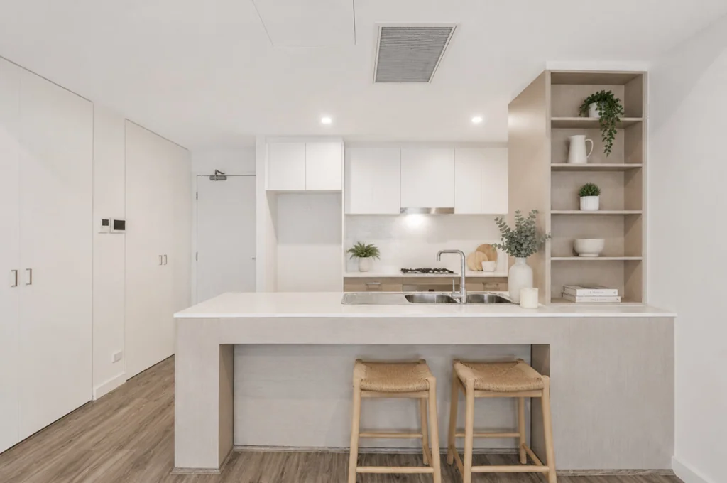 Beautiful 2 Bedroom Apartment - Available Now!