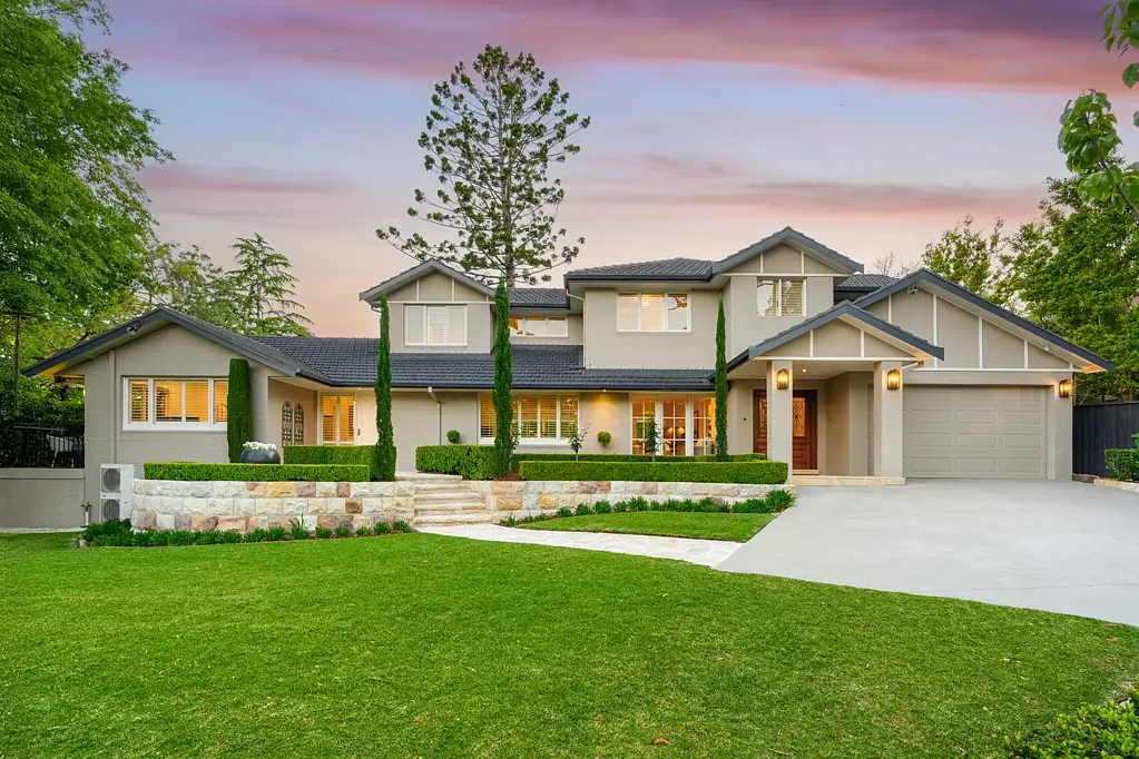 Turramurra 5غرفة نوم Sweeping luxury on 1422.5sqm, ideal for multi-generational living