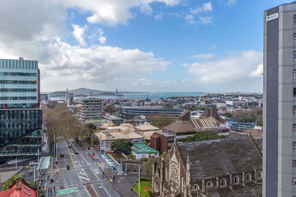 Auckland Central 2कमरा Corner Unit with Rangitoto Views