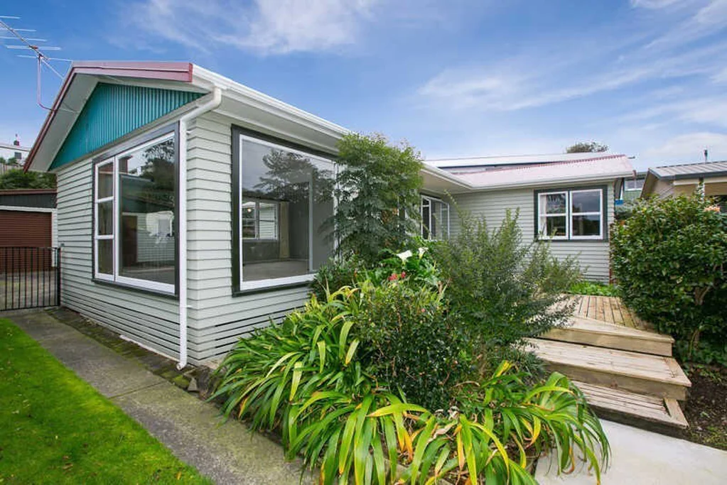 BELL BLOCK 3 BEDROOMS