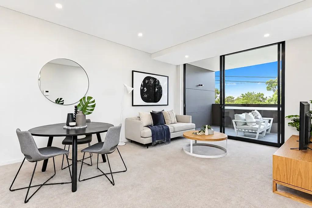 Luxury Living with Sweeping National Park and City Views