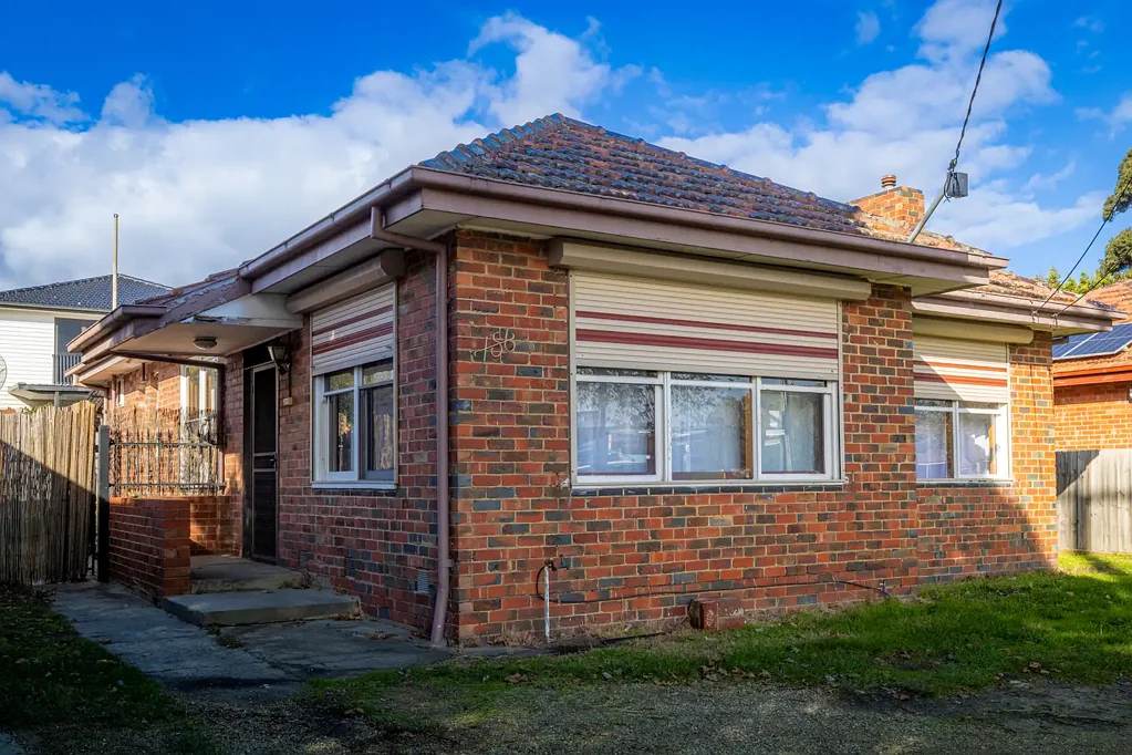 Charming Family Living in a Prime Location