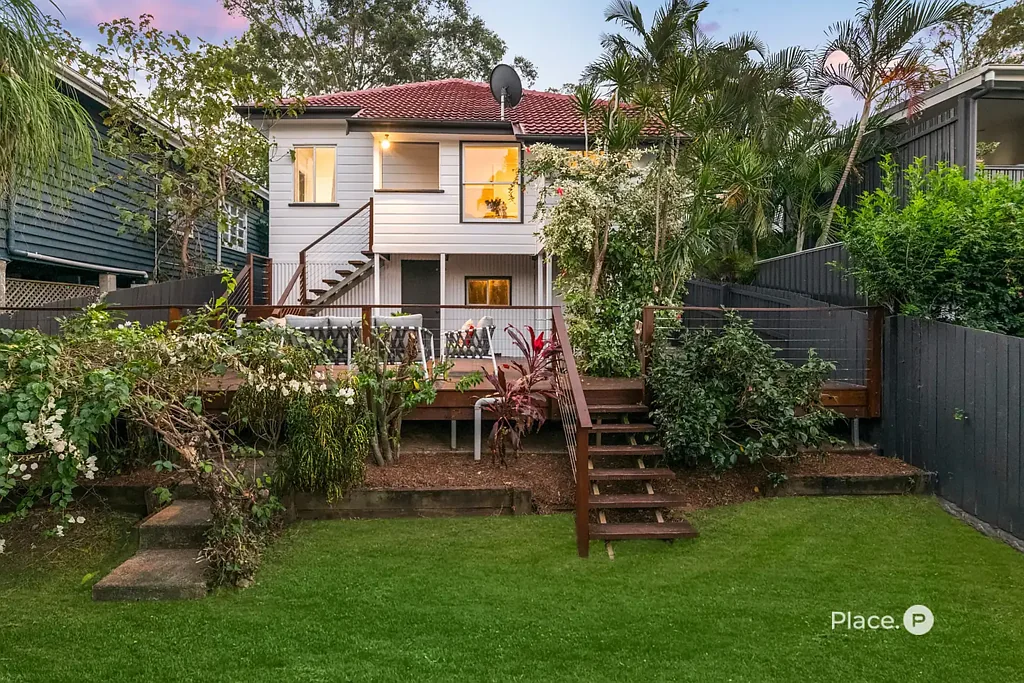 42 Hockings Street, Holland Park West, QLD 4121