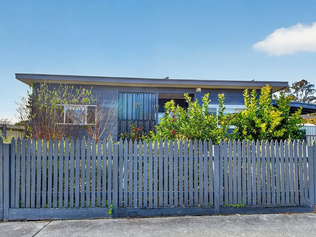 Bairnsdale 4房  LOW MAINTENANCE - LARGE LIVING