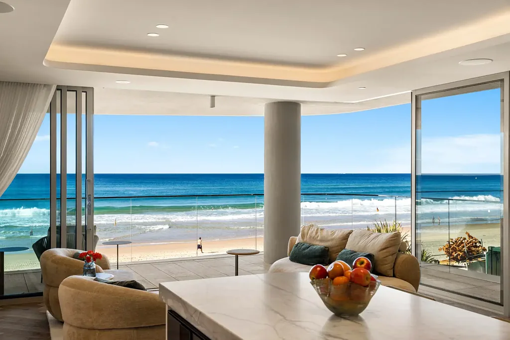 Main Beach 3침실 Rare And Refined Absolute Beachfront Luxury in Stunning Main Beach Location