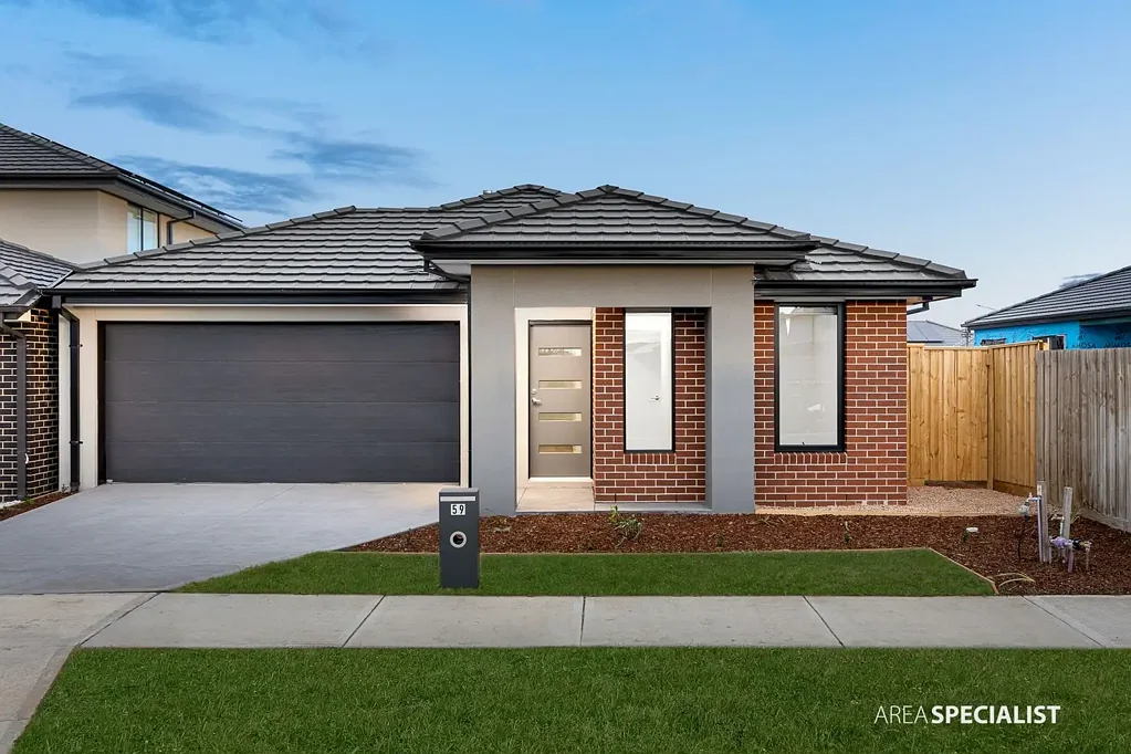 Mambourin 4 Bedroom The Brief – Brand New Modern Family Living Meets Effortless Mambourin Convenience in Windermere!