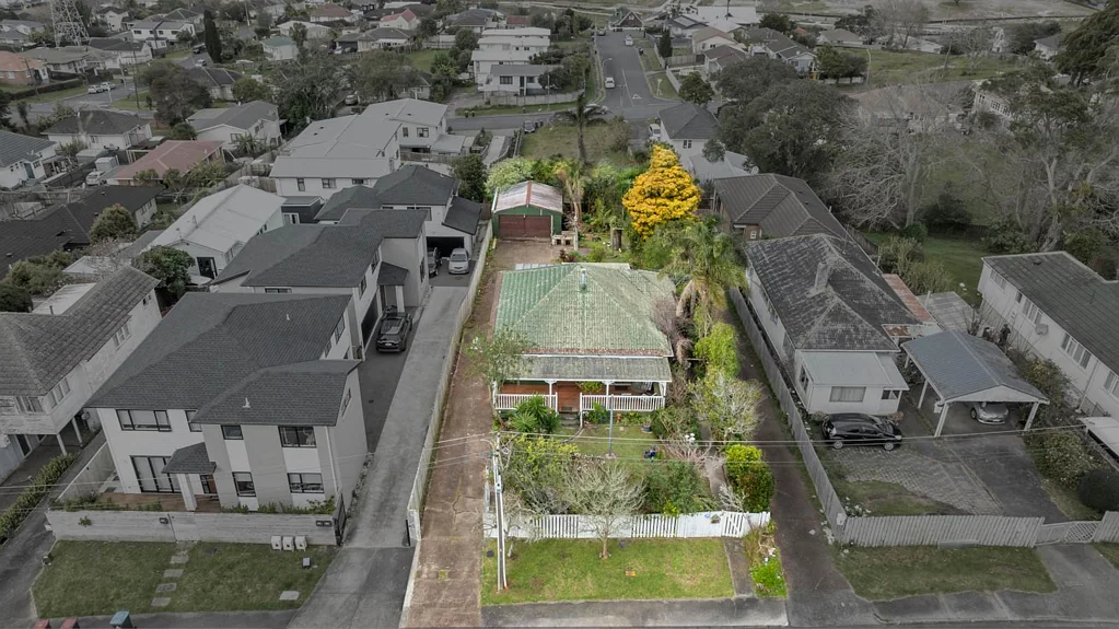 Mount Roskill 3Kwarto Attention: Developers & Renovators
