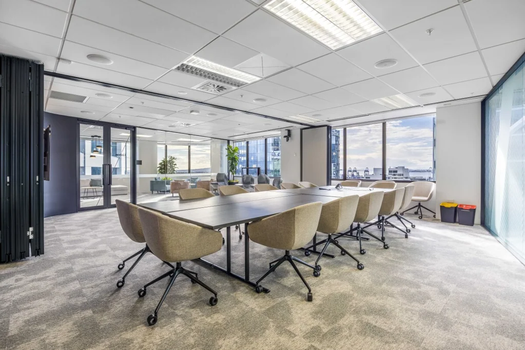 Auckland Central Aon Centre - Modern Fitted Offices