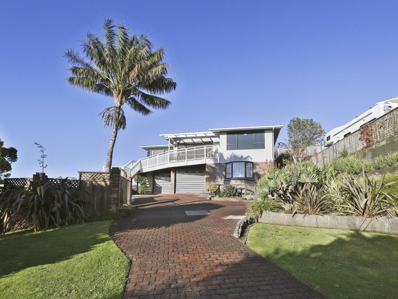 4 Catherine Crescent, Moturoa, New Plymouth, 4 침실, 1 욕실