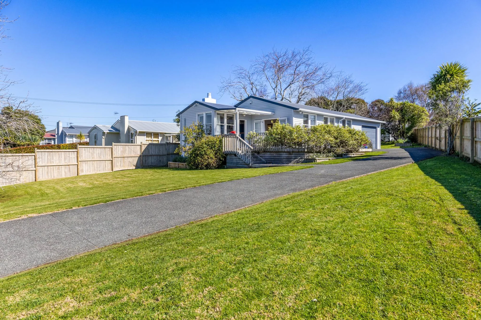 Waiotaiki Bay 3房  CUTE COTTAGE WITH DEVELOPMENT POTENTIAL