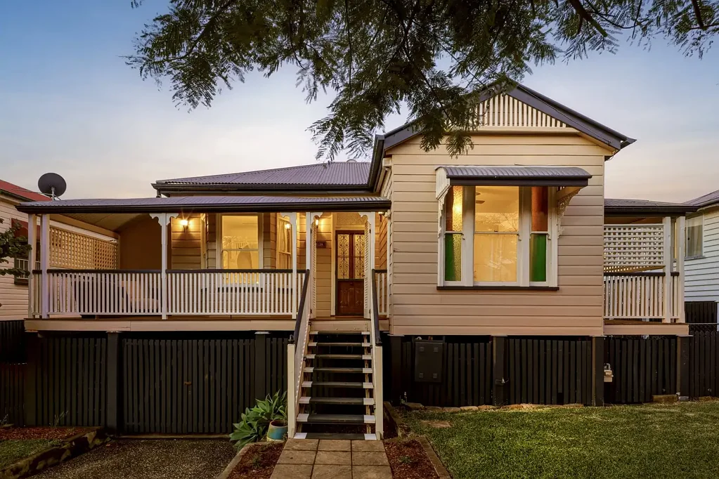 Coorparoo 3ਬੈੱਡਰੂਮ Historic 1890 Queenslander "Ophelia" - Refined Character Living