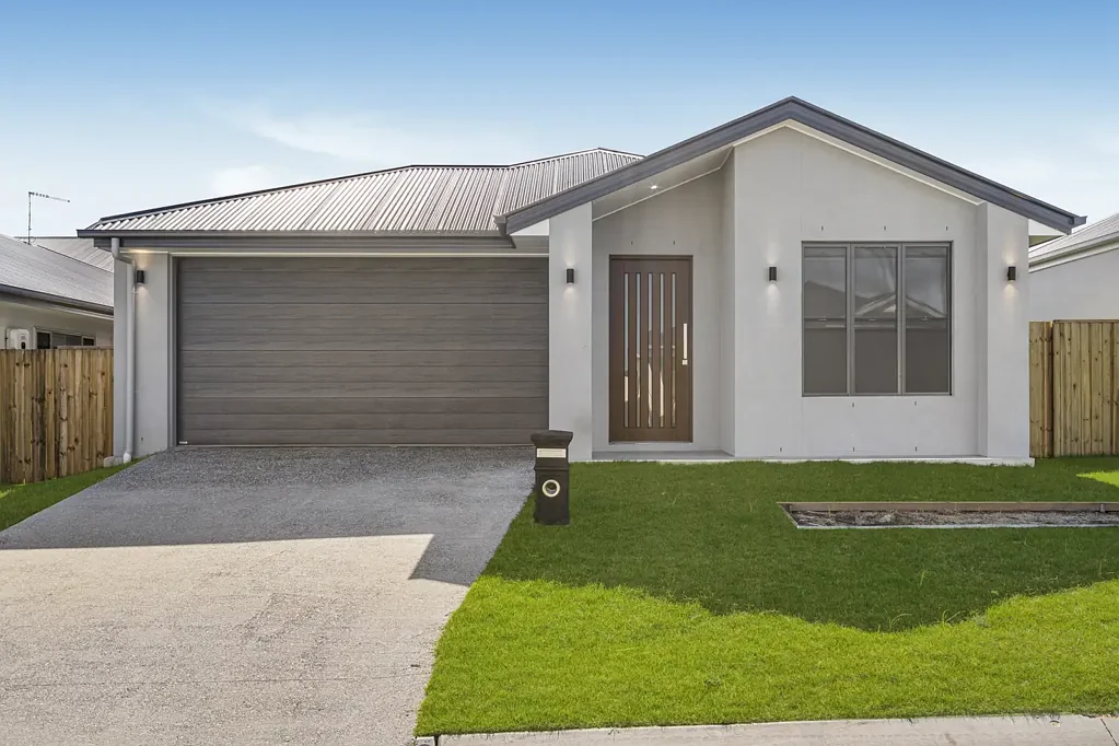 Brand New Family Home with Ducted Air Conditioning & Multiple Living Areas