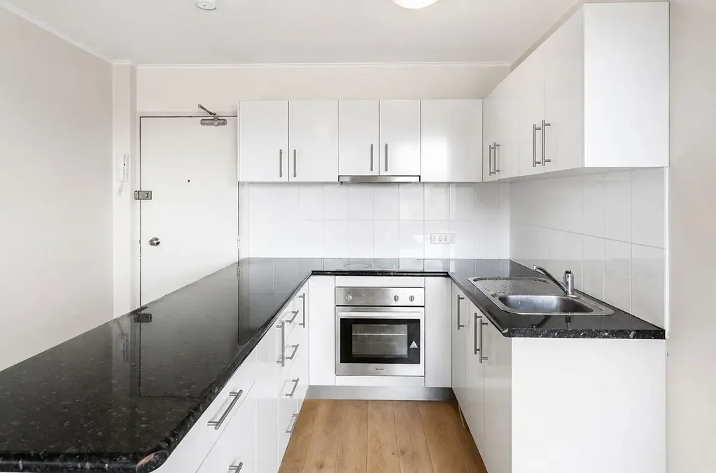 Stylish Two-Bedroom Apartment with Stunning City & Water Views