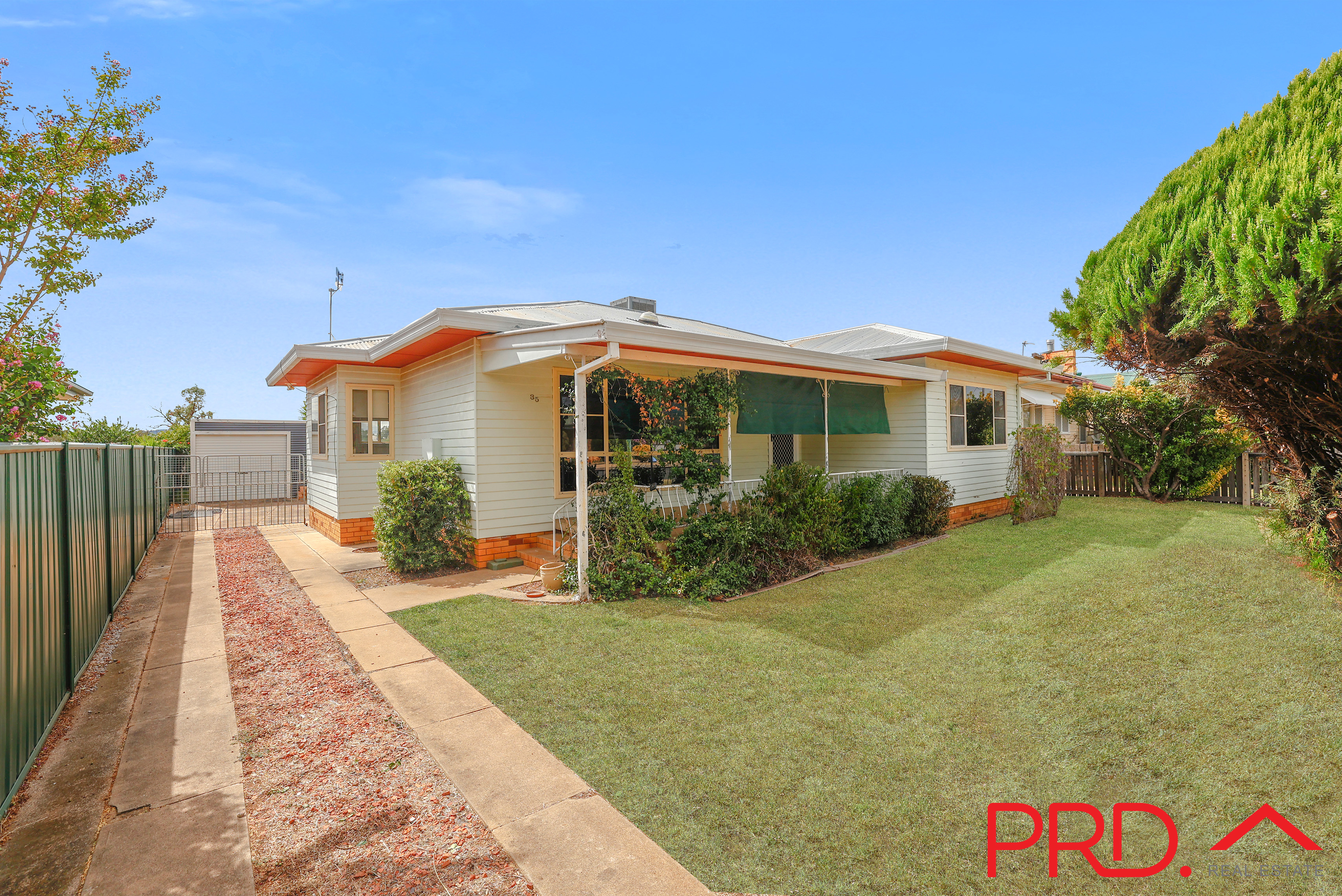 35 EDINBURGH ST, WEST TAMWORTH NSW 2340, 0 침실, 0 욕실, House