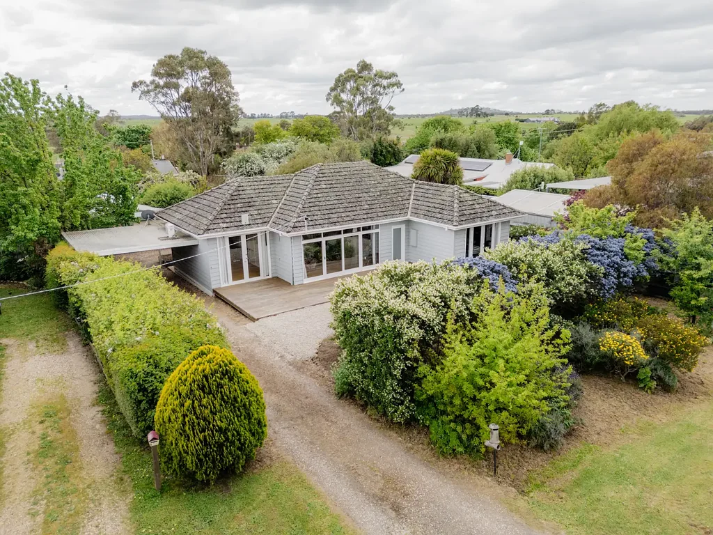 Malmsbury 3ਬੈੱਡਰੂਮ Charming 1950s Weatherboard Home with Modern Accents