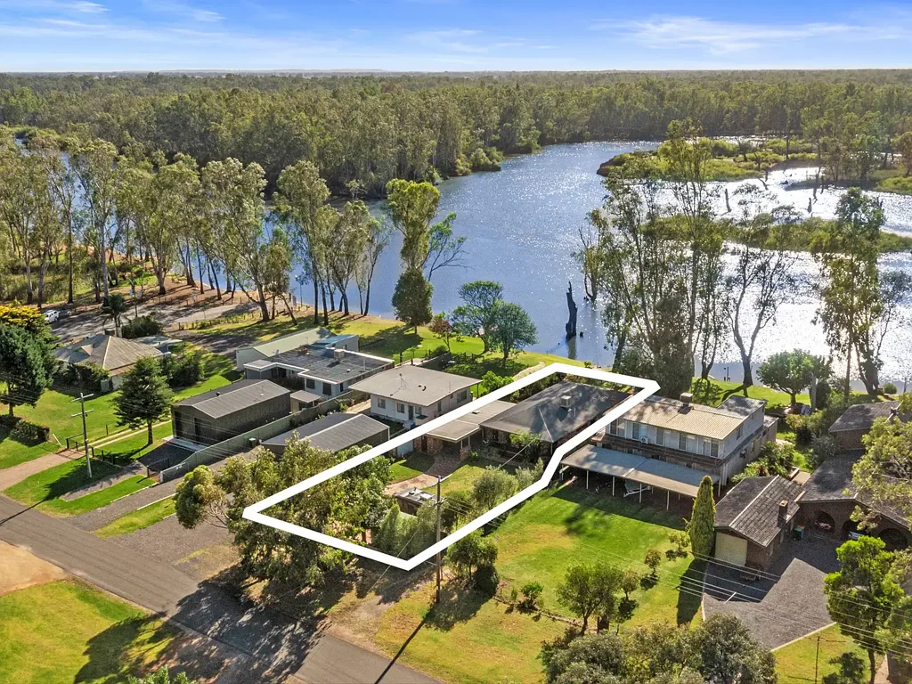 Bundalong 3 Bedroom Waterfront living!