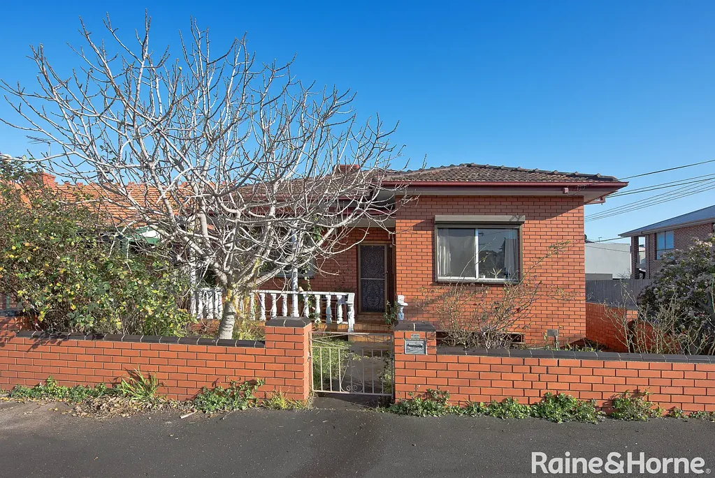 Beautifully presented large 3 bedroom solid brick home in fantastic location, with transport shops all close by.