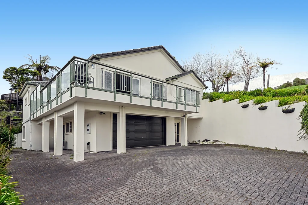 Pomare 3房  Elevated Living with Spectacular Views