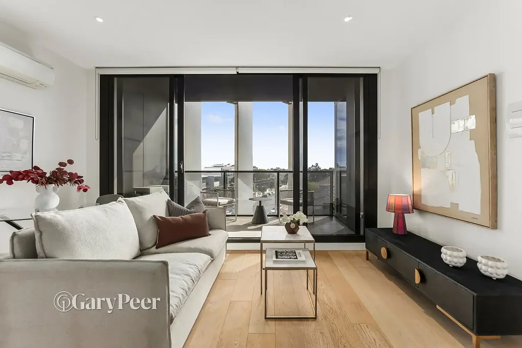 Carnegie 2 Bedroom Contemporary living with panoramic outlooks