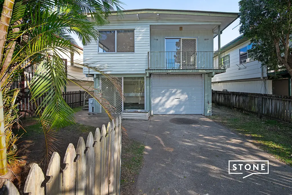 Caboolture South 3બેડરૂમ Conveniently Located Family Home – Move Straight in!