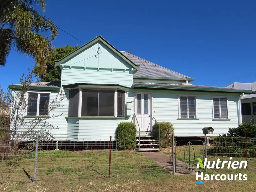 10 Bell Street, Chinchilla, QLD 4413
