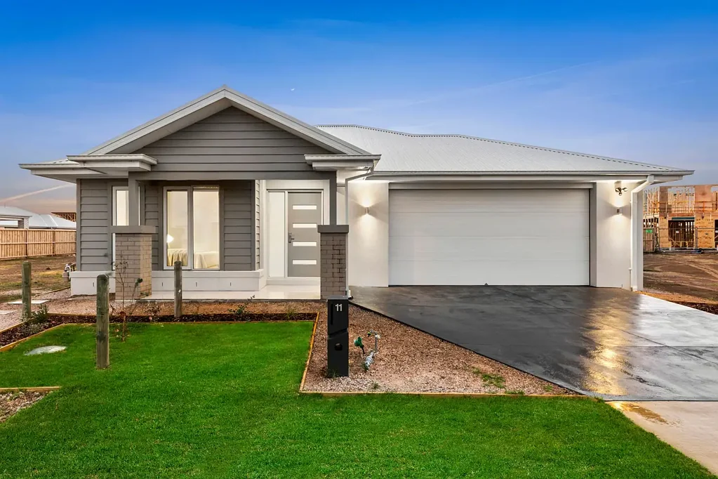 Point Lonsdale 4침실 Luxury Family Living meets peaceful beach lifestyle