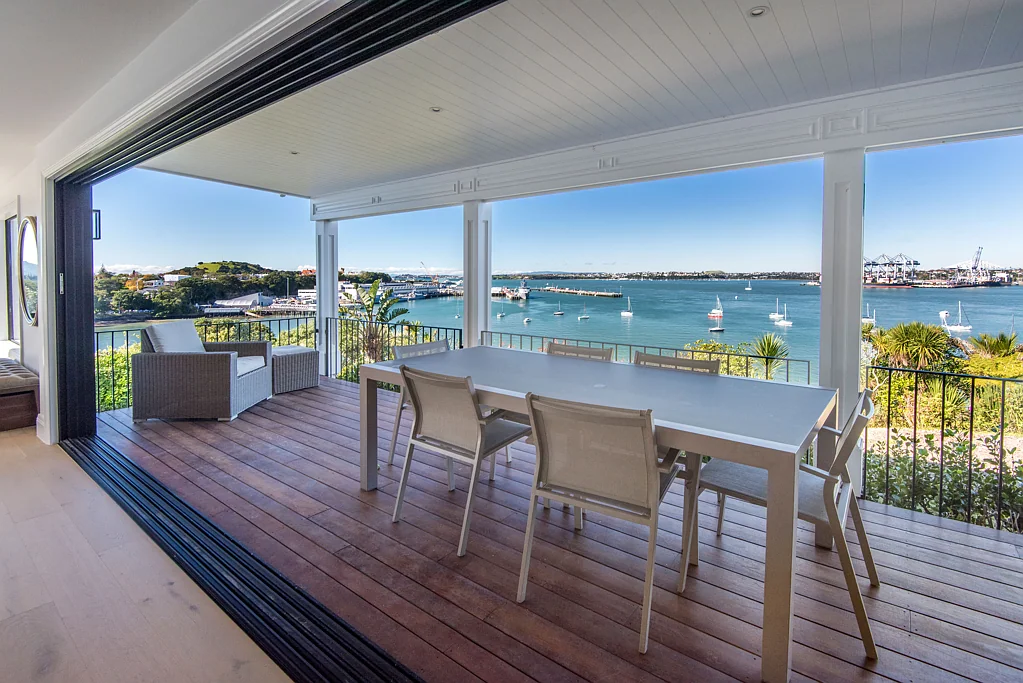 Devonport 5 Bedroom Exceptional waterfront living on a grand scale