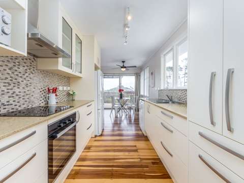 Massey 4房  MOTIVATED VENDORS - COME SECURE THIS GEM!